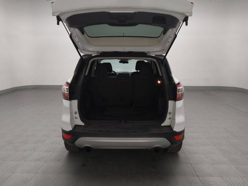 Used 2017 Ford Escape SE w/ Equipment Group 201A AWD/4WD image 29