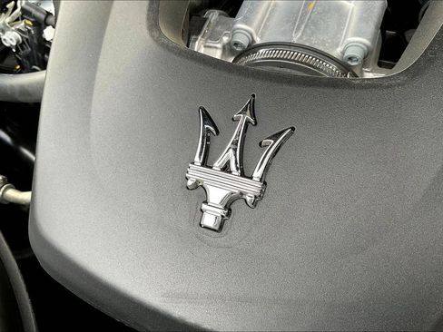 Used 2021 Maserati Ghibli RWD image 30
