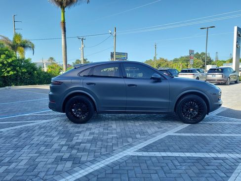 Used 2023 Porsche Cayenne S AWD/4WD image 6
