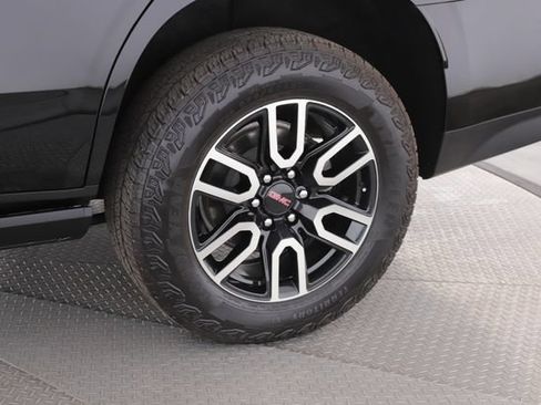 Used 2024 GMC Yukon AT4 w/ Max Trailering Package AWD/4WD image 15