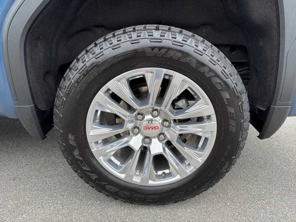 Used 2025 GMC Sierra 1500 Denali AWD/4WD image 26