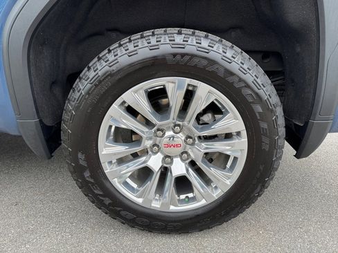 Used 2025 GMC Sierra 1500 Denali AWD/4WD image 26