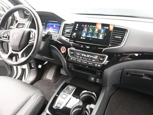 Used 2020 Honda Passport Touring image 30