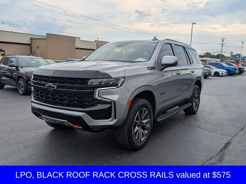 Used 2023 Chevrolet Tahoe Z71 w/ Luxury Package AWD/4WD image 4