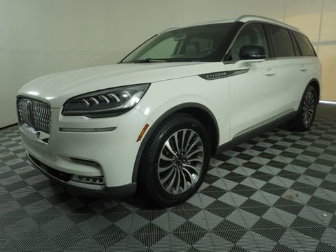 Used 2020 Lincoln Aviator Reserve w/ Elements Package Plus RWD image 3