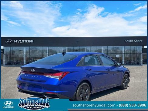 Certified 2023 Hyundai Elantra SEL FWD image 6