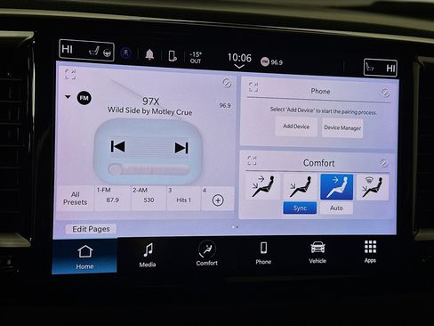 Used 2023 Chrysler Pacifica Touring-L image 14