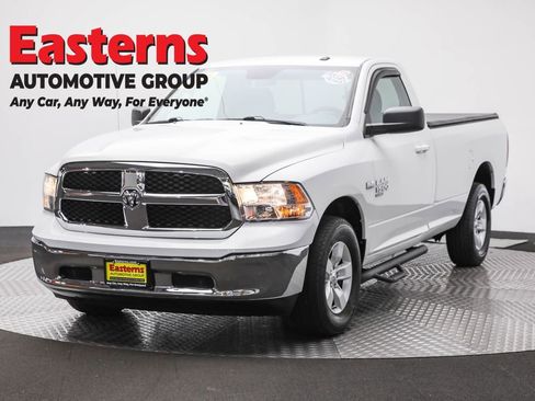 Used 2020 RAM 1500 Classic SLT image 1