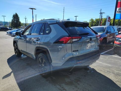 Used 2023 Toyota RAV4 XLE AWD/4WD image 6
