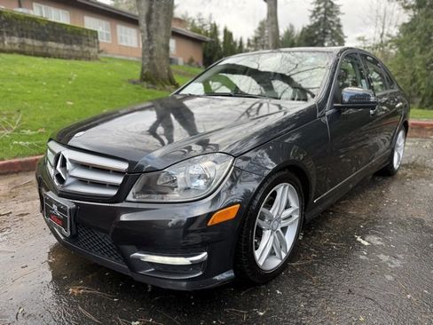 Used 2012 Mercedes-Benz C 300 4MATIC Sedan image 1