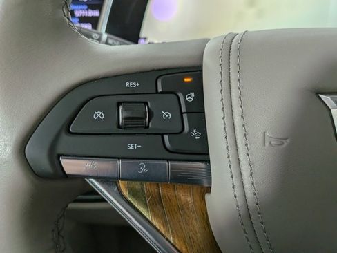 Used 2021 Cadillac Escalade ESV Sport Platinum image 10