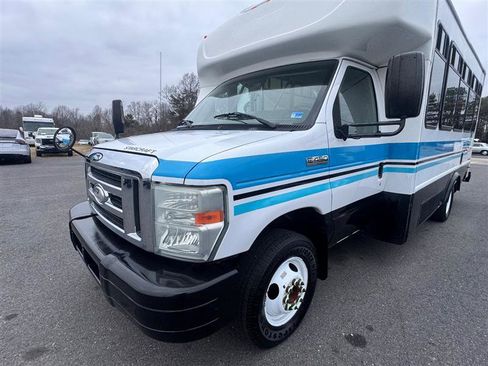 Used 2014 Ford E-450 and Econoline 450 Super Duty w/ Shuttle Bus Prep Package image 10