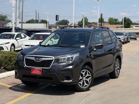 Used 2019 Subaru Forester Premium AWD/4WD image 2
