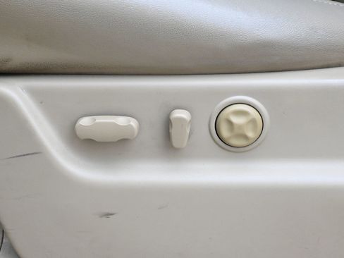 Used 2013 GMC Yukon XL Denali RWD image 13