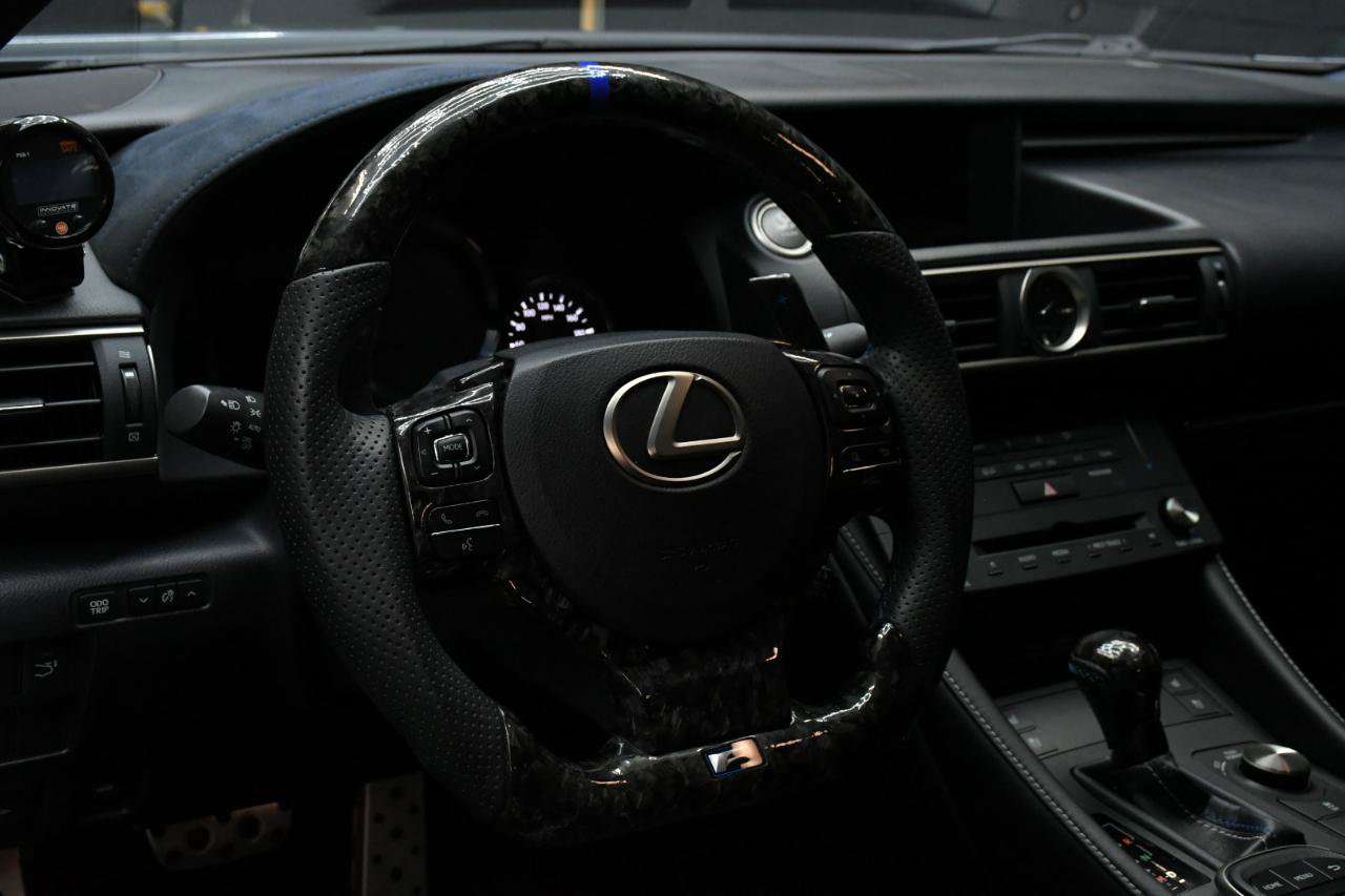 Used 2015 Lexus RC F w/ Premium Package RWD image 21