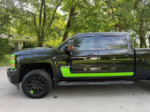 Used 2017 Chevrolet Silverado 2500 LTZ w/ Duramax Plus Package AWD/4WD image 70