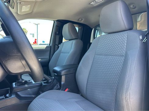 Used 2022 Toyota Tacoma SR RWD image 7