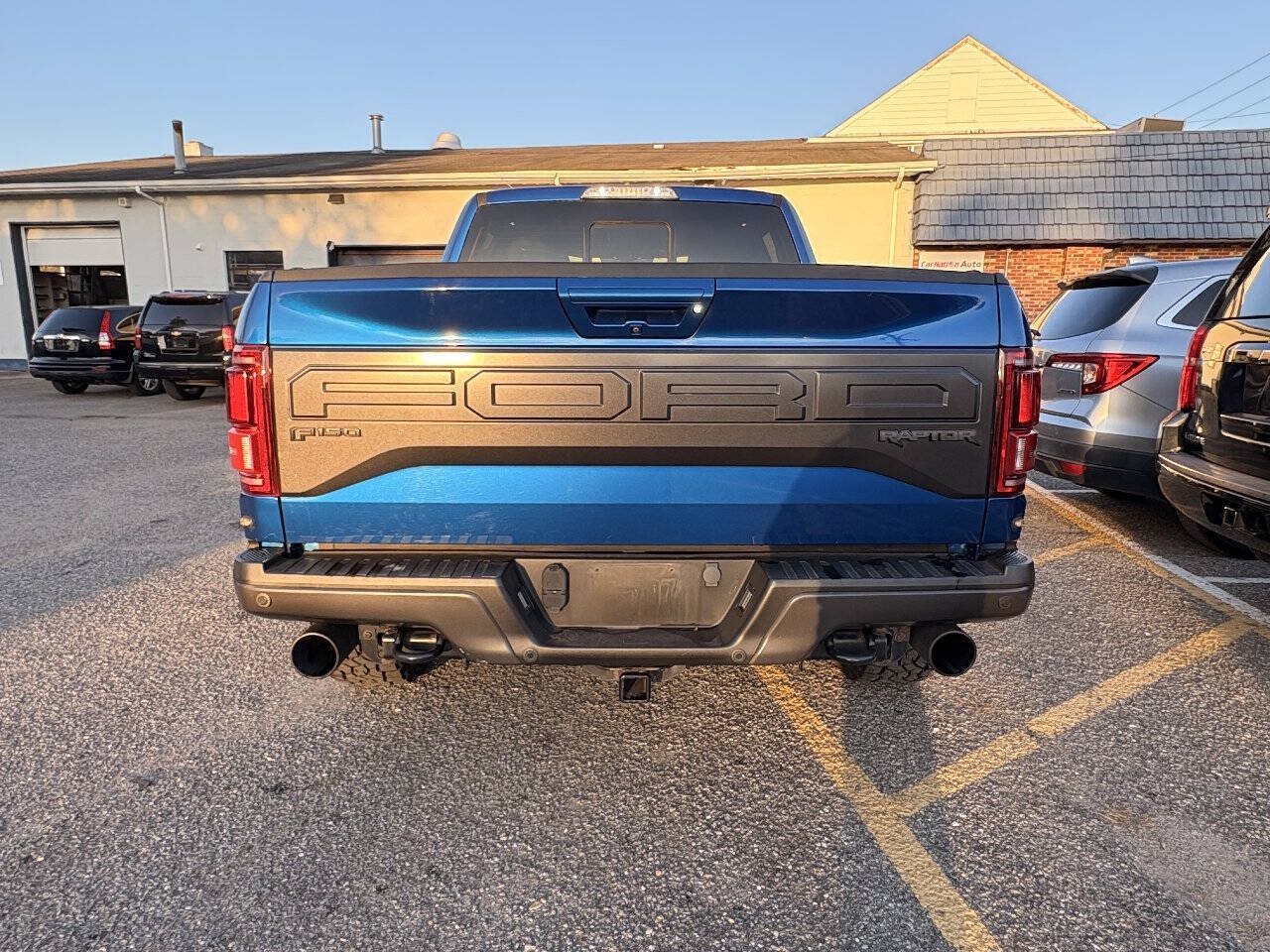 Used 2017 Ford F150 Raptor w/ Equipment Group 802A Luxury AWD/4WD image 7