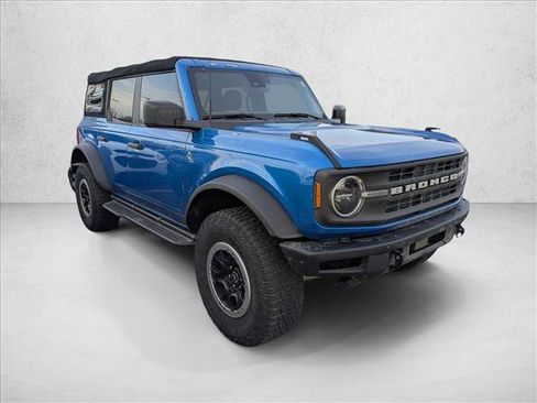 Used 2022 Ford Bronco Black Diamond w/ Sasquatch Package image 3