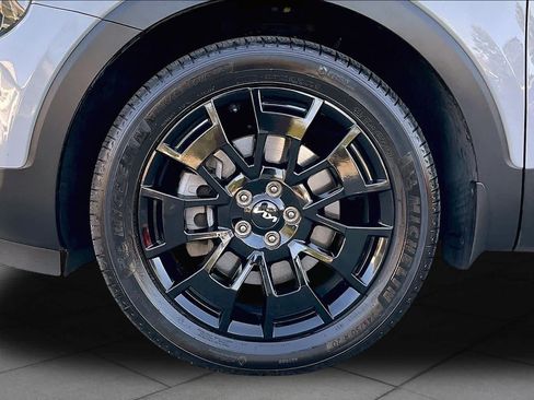 Used 2022 Kia Telluride SX w/ SX Prestige Package AWD/4WD image 10
