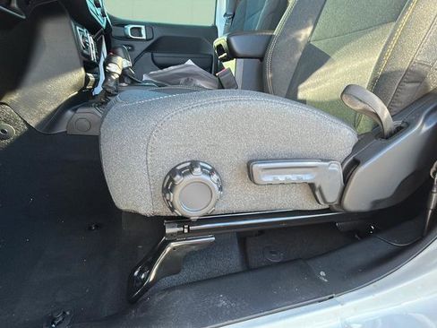 New 2026 Jeep Gladiator Sport image 20