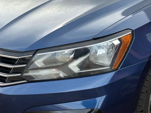 Used 2016 Volkswagen Passat 1.8T R-Line image 8