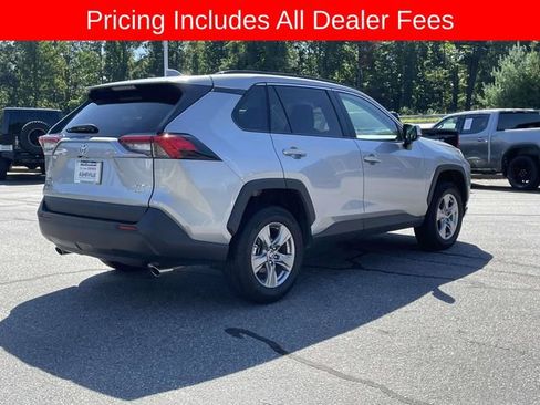 Used 2025 Toyota RAV4 XLE AWD/4WD image 5