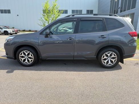 Used 2023 Subaru Forester Premium AWD/4WD image 8