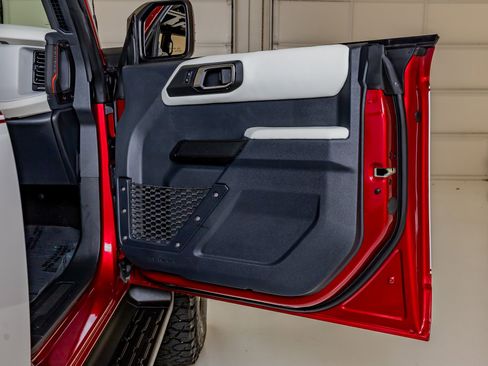 Used 2025 Ford Bronco Heritage Edition AWD/4WD image 37