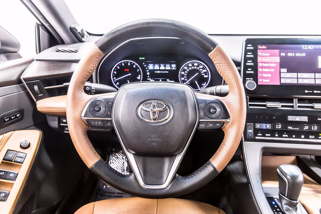 Used 2019 Toyota Avalon Limited FWD image 22
