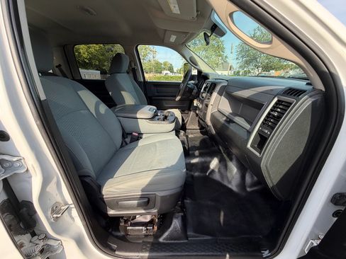 Used 2018 RAM 3500 Tradesman RWD image 20