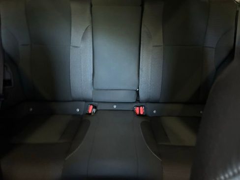 Used 2023 Subaru Outback Premium image 19