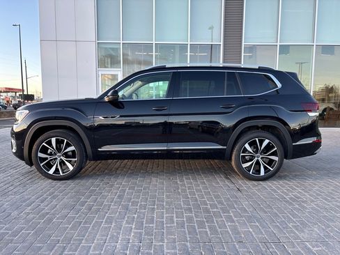 New 2026 Volkswagen Atlas SEL Premium R-Line AWD/4WD image 2