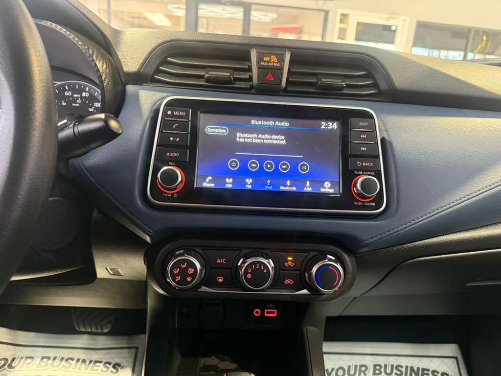 Used 2025 Nissan Versa SV FWD image 14