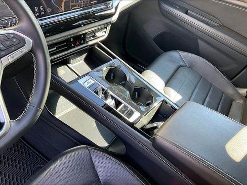 Certified 2024 Volkswagen Atlas SEL AWD/4WD image 17