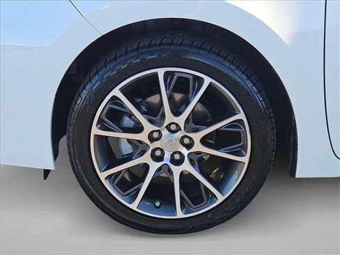 Used 2019 Toyota Corolla SE image 23