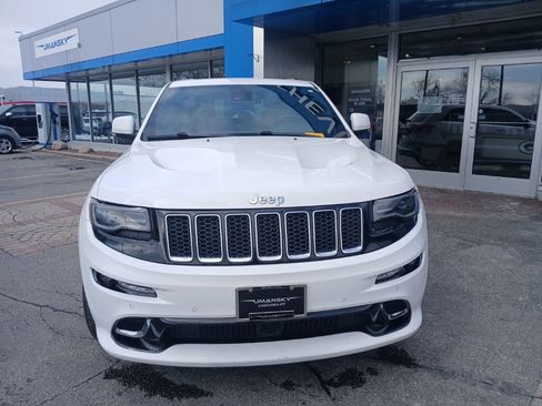 Used 2015 Jeep Grand Cherokee SRT w/ Luxury Group II image 4
