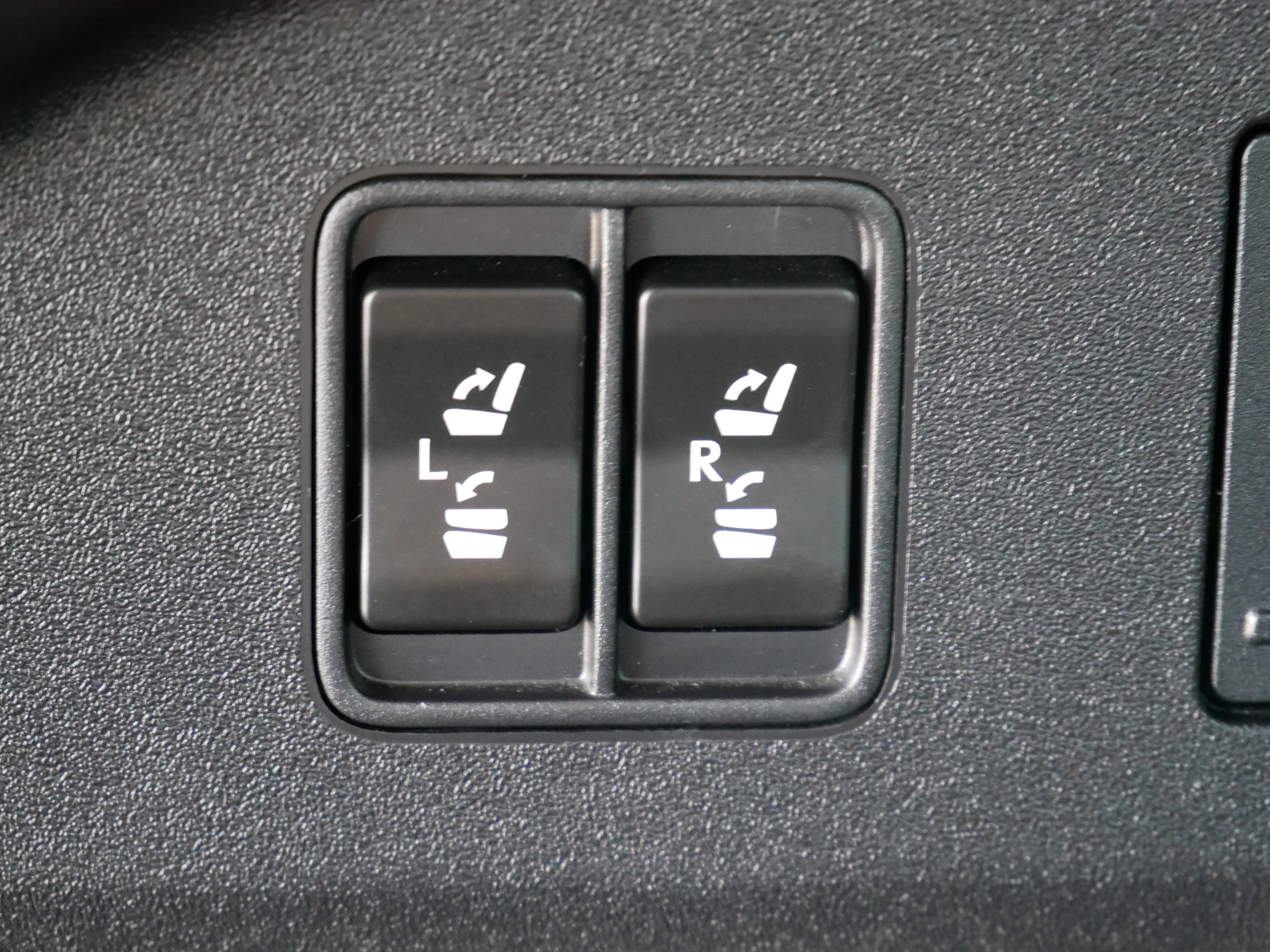 Used 2018 Lexus RX 350L FWD image 27