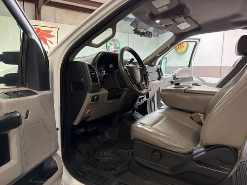 Used 2018 Ford F550 4x4 SuperCab Super Duty image 24