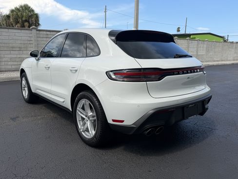 Certified 2023 Porsche Macan AWD/4WD image 3