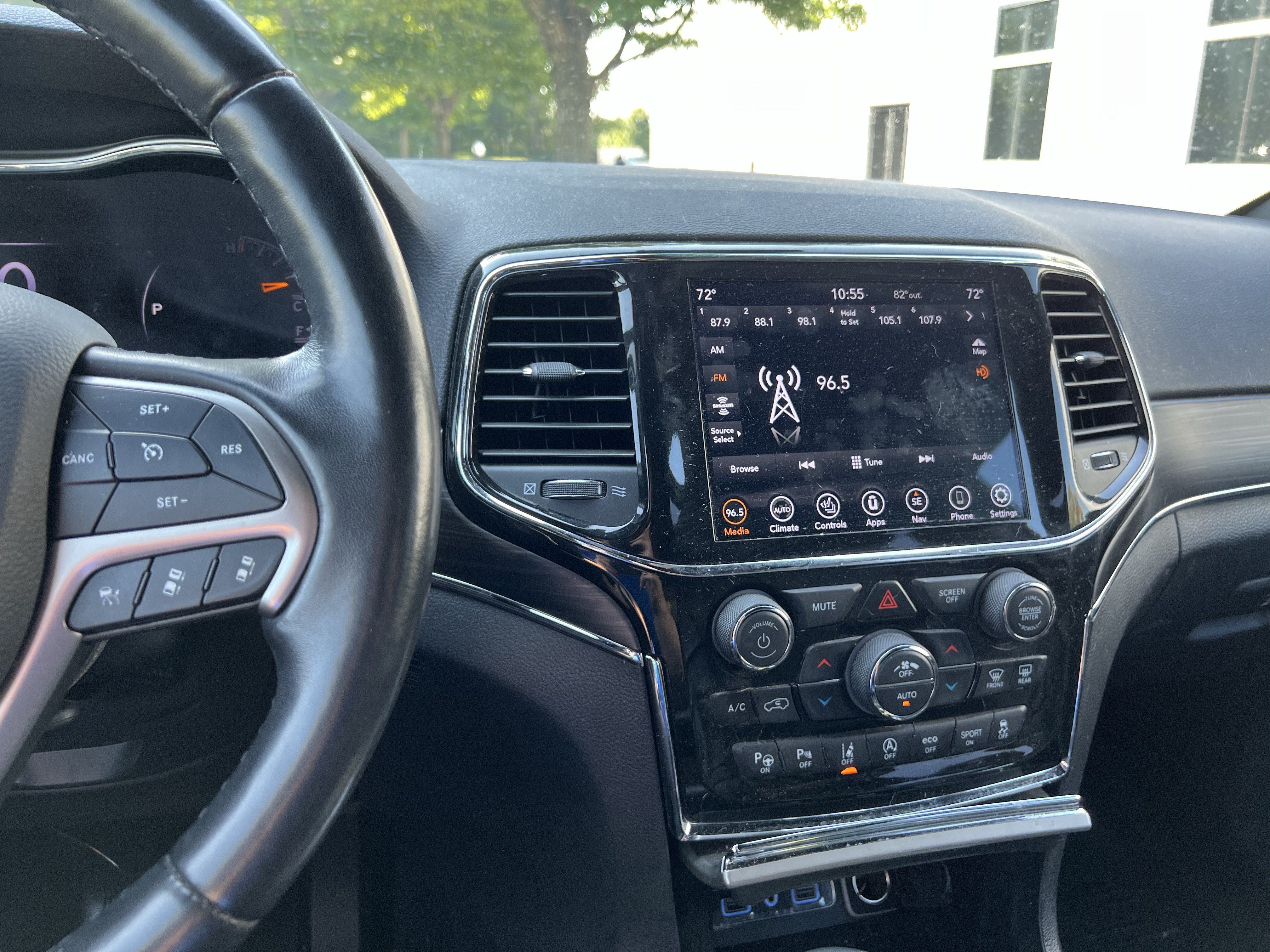 Used 2021 Jeep Grand Cherokee Limited w/ Quick Order Package 28K 80th AWD/4WD image 32