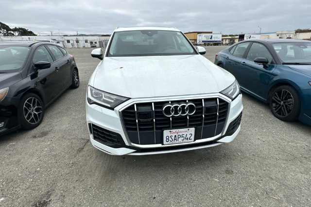 Used 2020 Audi Q7 3.0T Premium Plus w/ Premium Plus Package AWD/4WD image 3