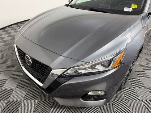 Used 2019 Nissan Altima 2.5 Platinum image 10