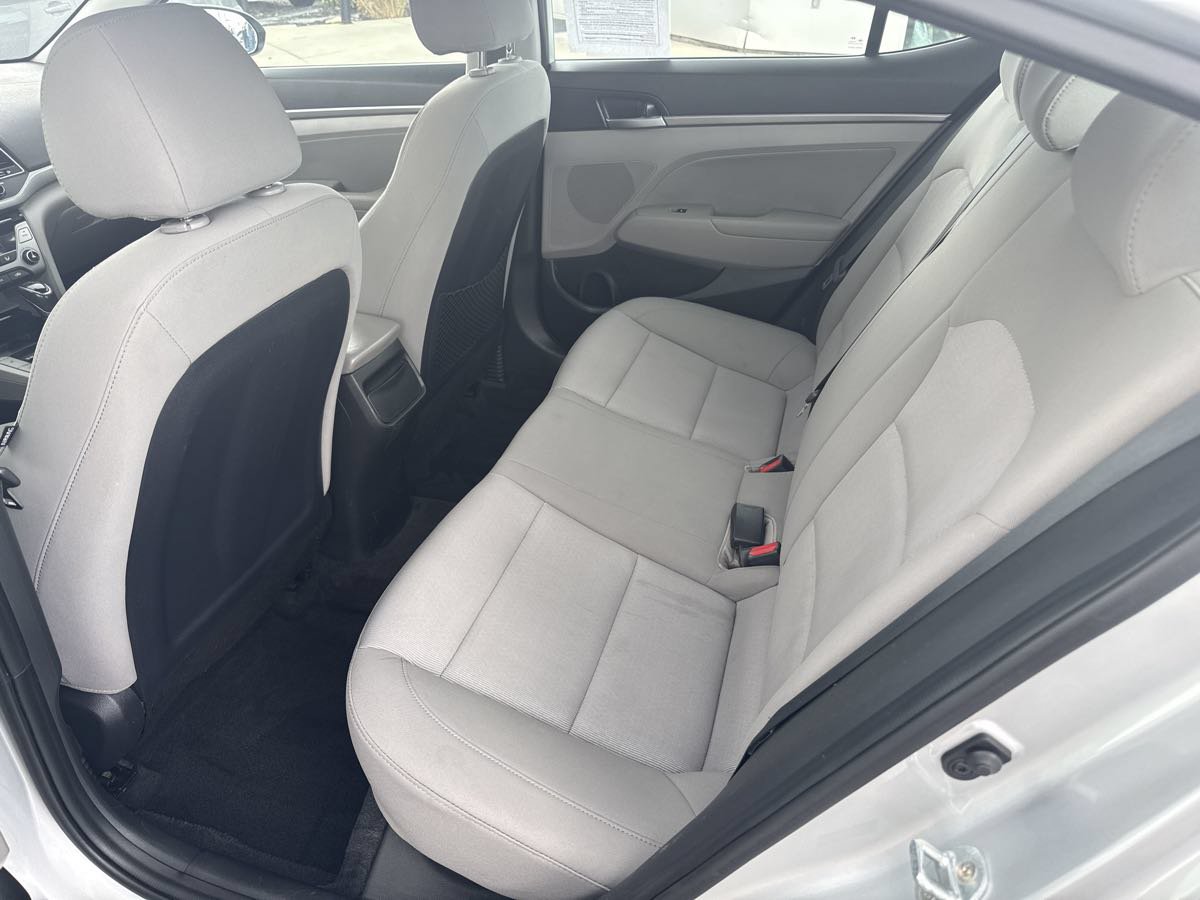 Used 2018 Hyundai Elantra Value Edition FWD image 16