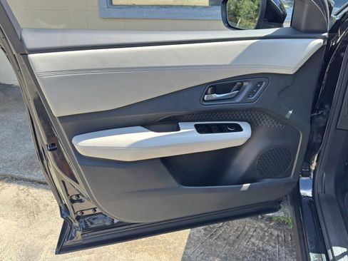 Used 2023 Nissan Ariya FWD image 36
