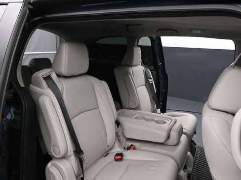 Used 2026 Honda Odyssey EX-L image 13