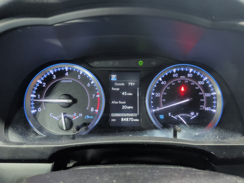 Used 2019 Toyota Highlander SE AWD/4WD image 9