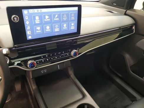 Used 2025 Honda Prologue Touring image 32