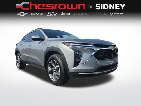 Used 2024 Chevrolet Trax LT w/ Driver Confidence Package FWD image 11