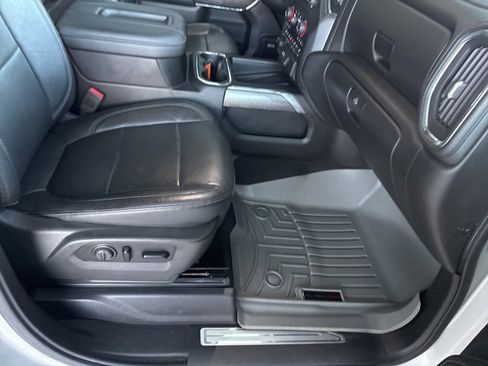 Used 2020 Chevrolet Silverado 2500 LTZ image 36